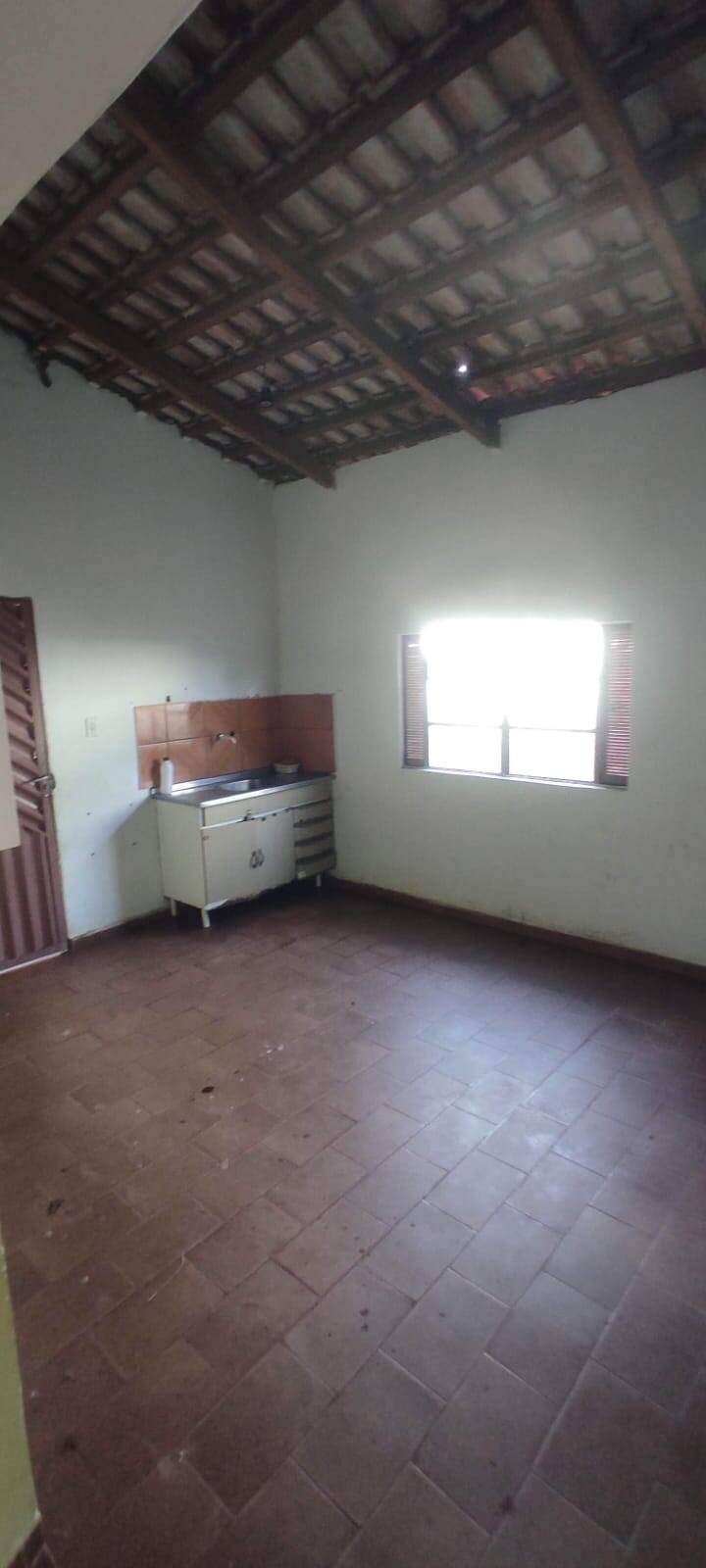 Casa à venda com 2 quartos, 250m² - Foto 17