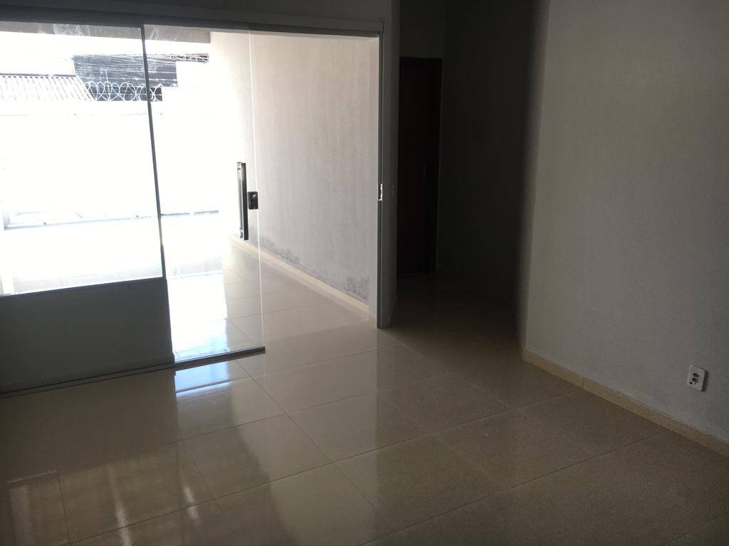 Casa à venda com 3 quartos, 240m² - Foto 7