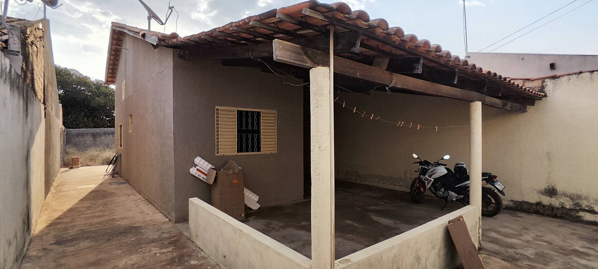 Casa à venda com 2 quartos, 261m² - Foto 1