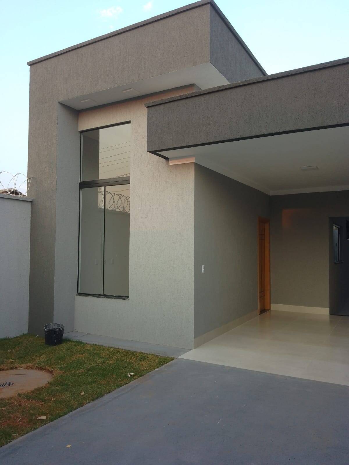 Casa à venda com 3 quartos, 180m² - Foto 1